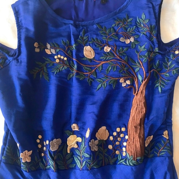 Raw silk Indo Western gown prom dress - Picture 4 of 6